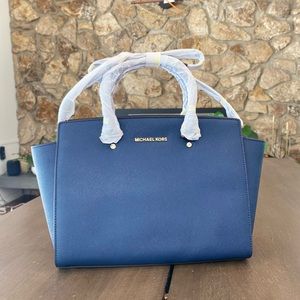 NWT Michael Kors Large Selma saffiano leather crossbody satchel